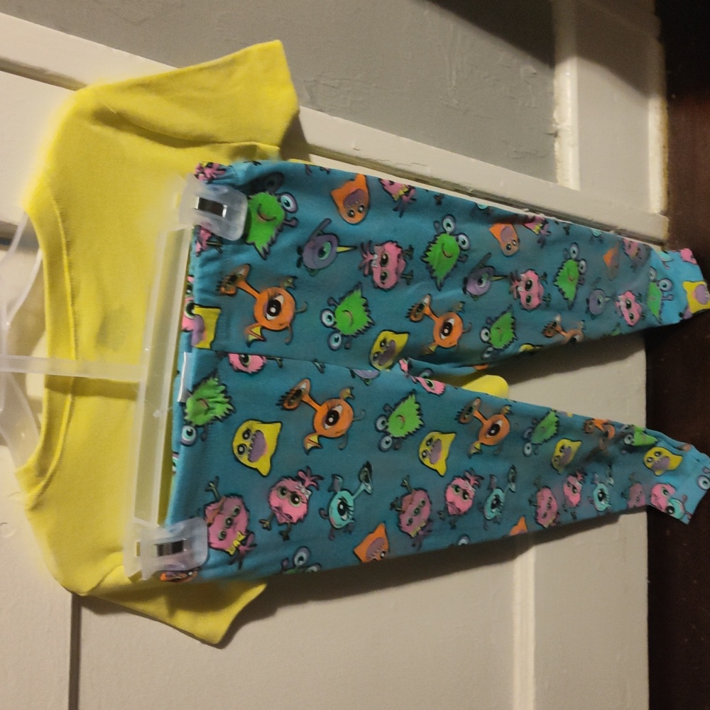 Pajamas - Picture 3 of 4